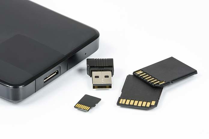 SSD a HDD – najważniejsze różnice. O czym musisz pamiętać, kupując pamięć masową
