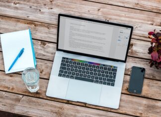 Porównanie specyfikacji i funkcjonalności Nettopy/Mini-PC oraz tradycyjnych komputerów Porównanie specyfikacji i funkcjonalności Nettopy/Mini-PC oraz tradycyjnych komputerów