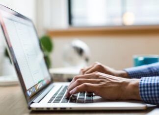 Dlaczego warto kupić podstawki chłodzące dla laptopa? Dlaczego warto kupić podstawki chłodzące dla laptopa?
