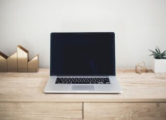 Jakie akcesoria wybrać dla swojego laptopa? Poradnik dla osób, które szukają akcesoriów do swojego laptopa, ale nie wiedzą, od czego zacząć Jakie akcesoria wybrać dla swojego laptopa