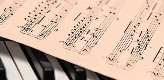 Jak słuchać muzyki na iPhone bez internetu?