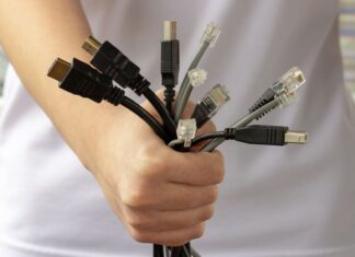 Niezbędne kable do komputera i serwera Niezbędne kable do komputera i serwera
