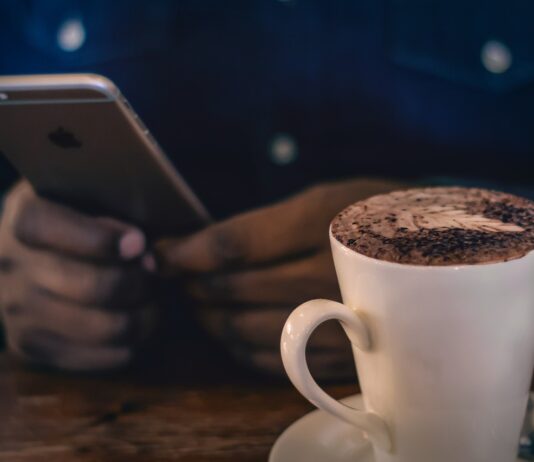SMS marketing w praktyce – kiedy warto postawić na masową wysyłkę wiadomości? SMS marketing